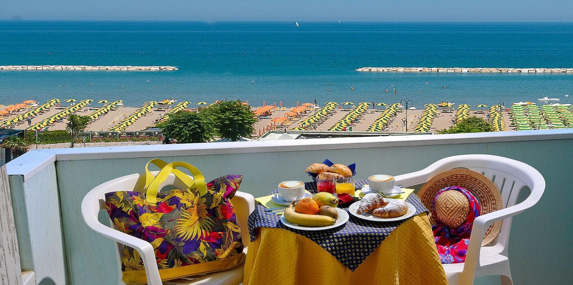 Hotel Losanna Gabicce Mare Exterior foto